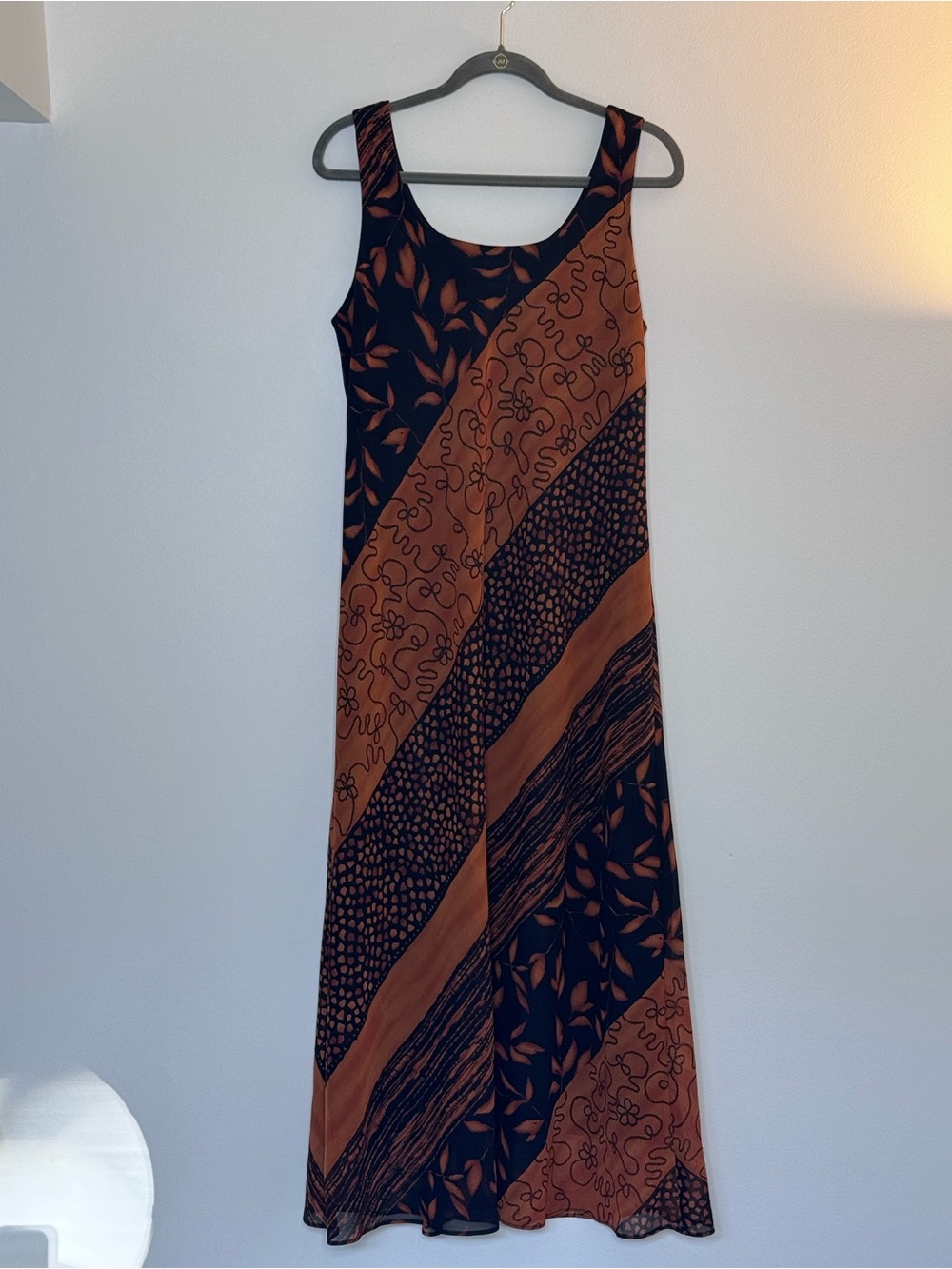 Sleeveless Maxi Dress in Black and Orange Elegant Patterned Design
